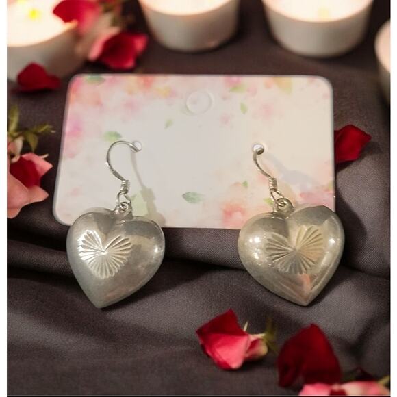 925 Sterling Silver Dangling Heart Earrings hallow - Picture 1 of 4